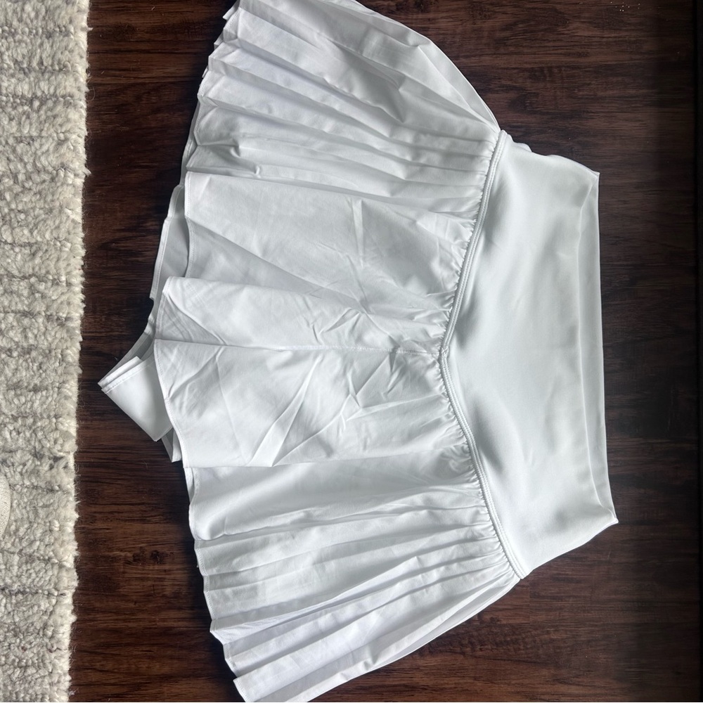 🚨NWT🚨OFFLINE By Aerie Real Me Pleated Flowy Short - Picture 2 of 4